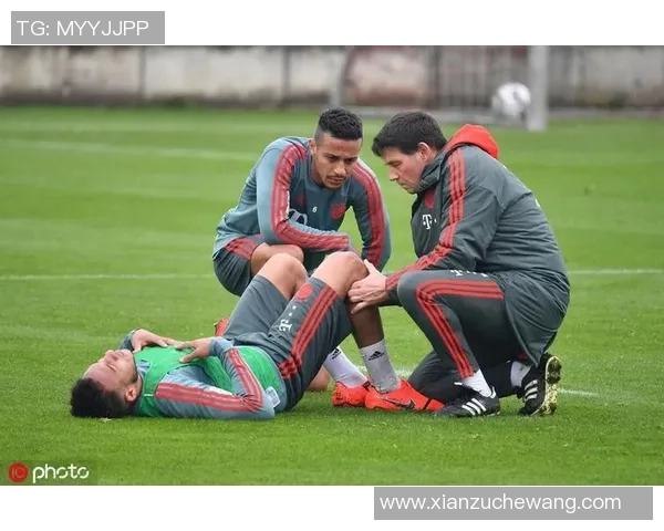 大将意外受伤痛苦离场XXX队核心泪洒赛场引发球迷心疼